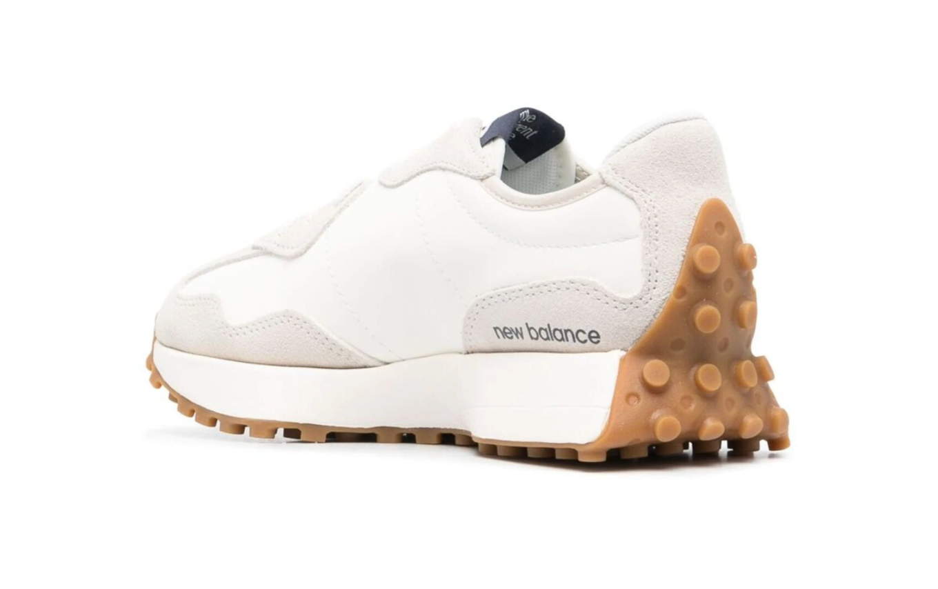 Tenis New Balance 327 Azul Marino México vista lateral.