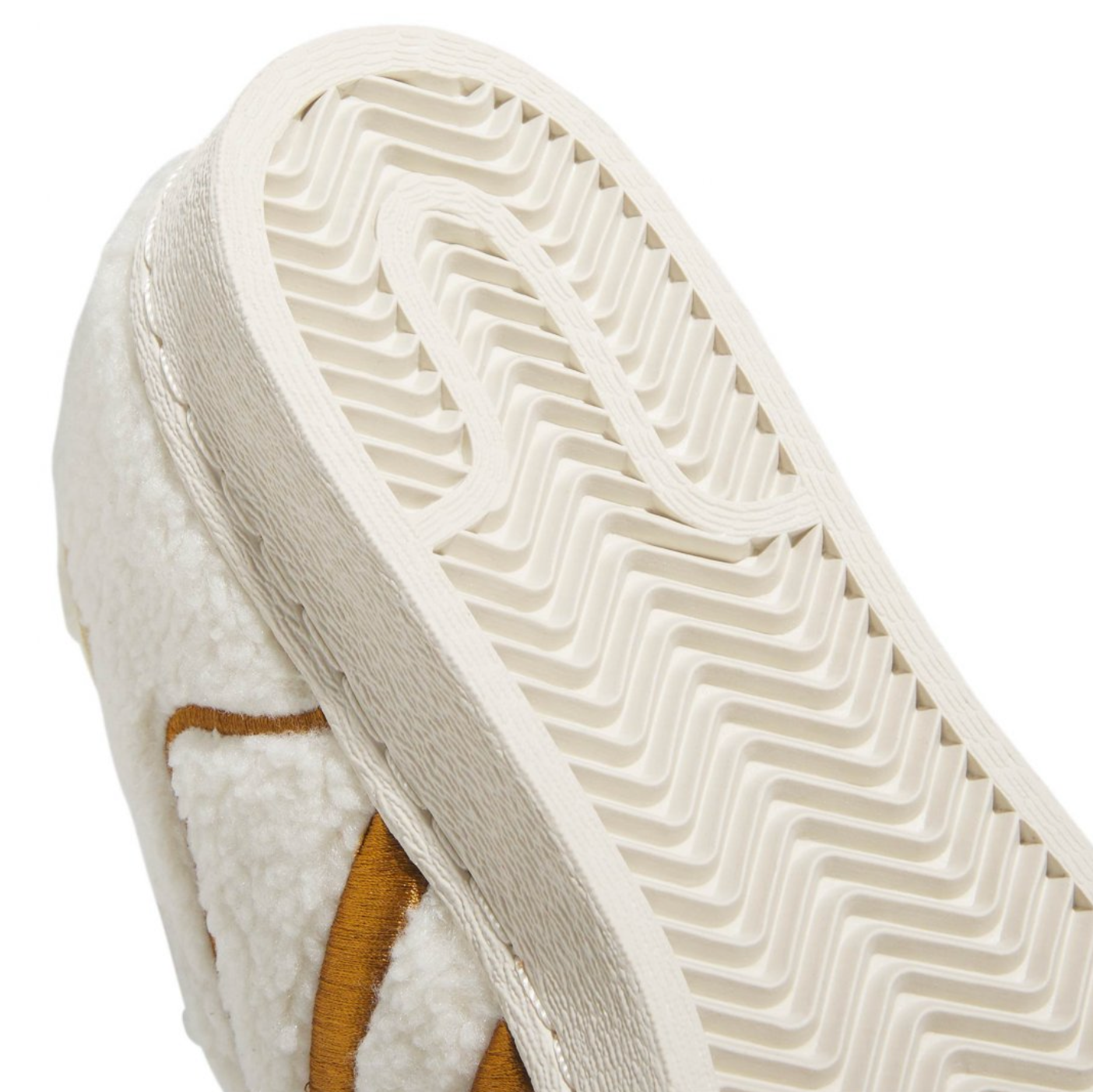 Tenis Adidas Concha de Concha Vainilla suela y textura