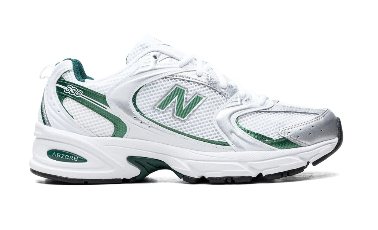 Tenis New Balance 530 Blanco con Verde Mujer México vista lateral.
