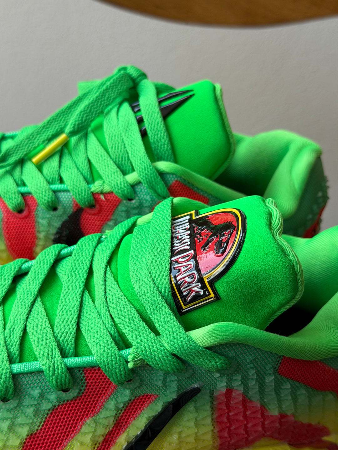 Nike Ja 3 Jurassic Park Explorer detalle degradado