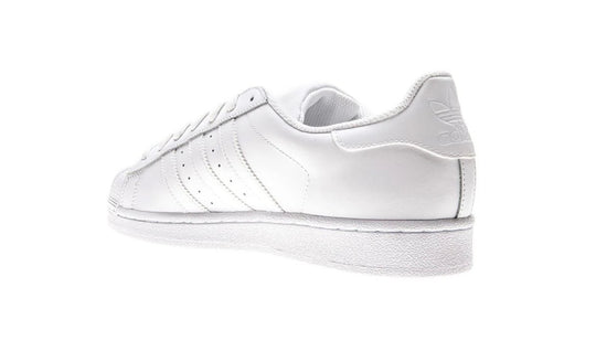 Tenis Adidas Superstar Piel Blanco detalle en punta