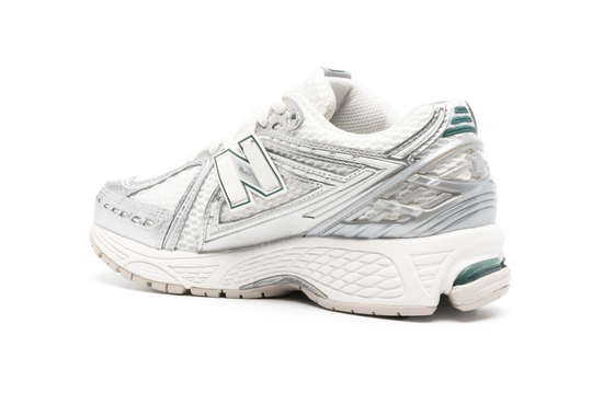 Tenis New Balance 1906R Blanco Verde México vista lateral.