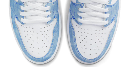 Jordan 1 Hyper Royal high con gamuza azul efecto vintage y piel blanca México