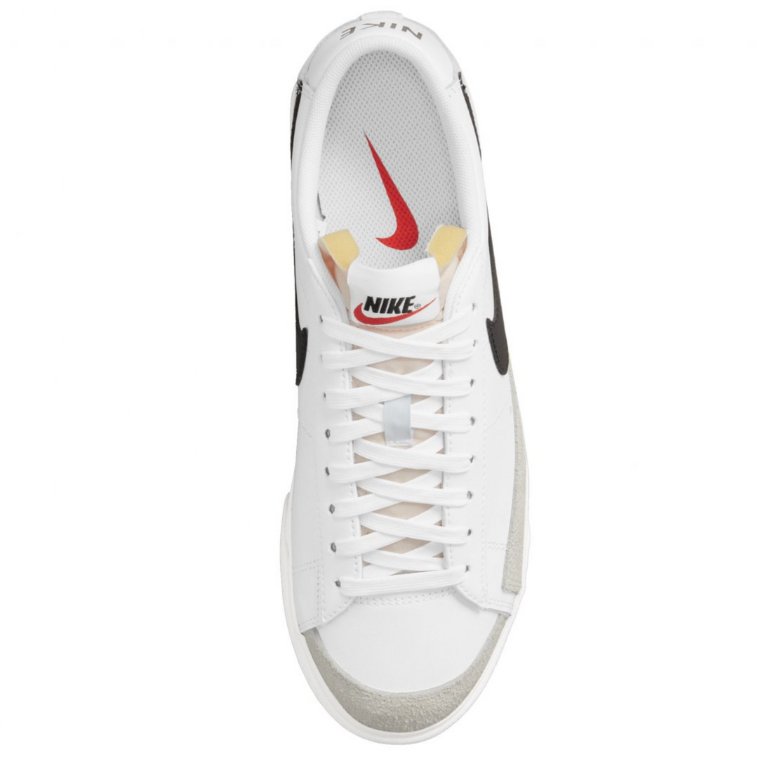 Nike Blazer Low Platform Blanco Negro con Swoosh negro y suela elevada para mujer México