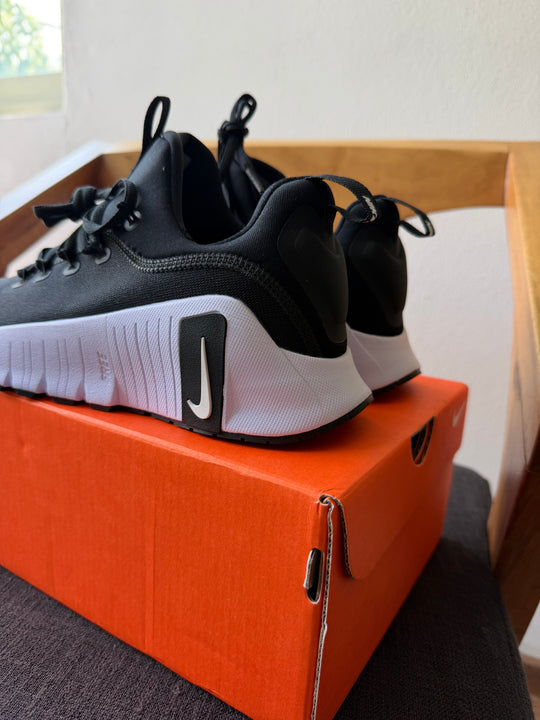 Tenis Nike Free Metcon 6 negro blanco unisex para entrenamiento en gym