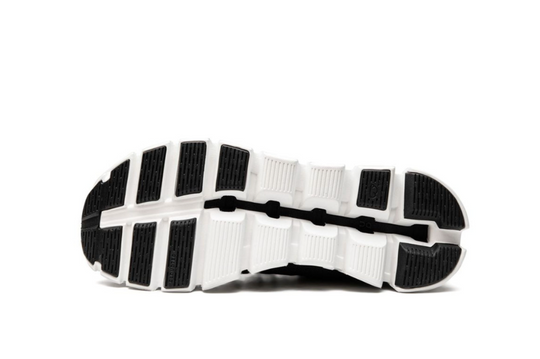 On Cloud 5 Negro Blanco detalle suela