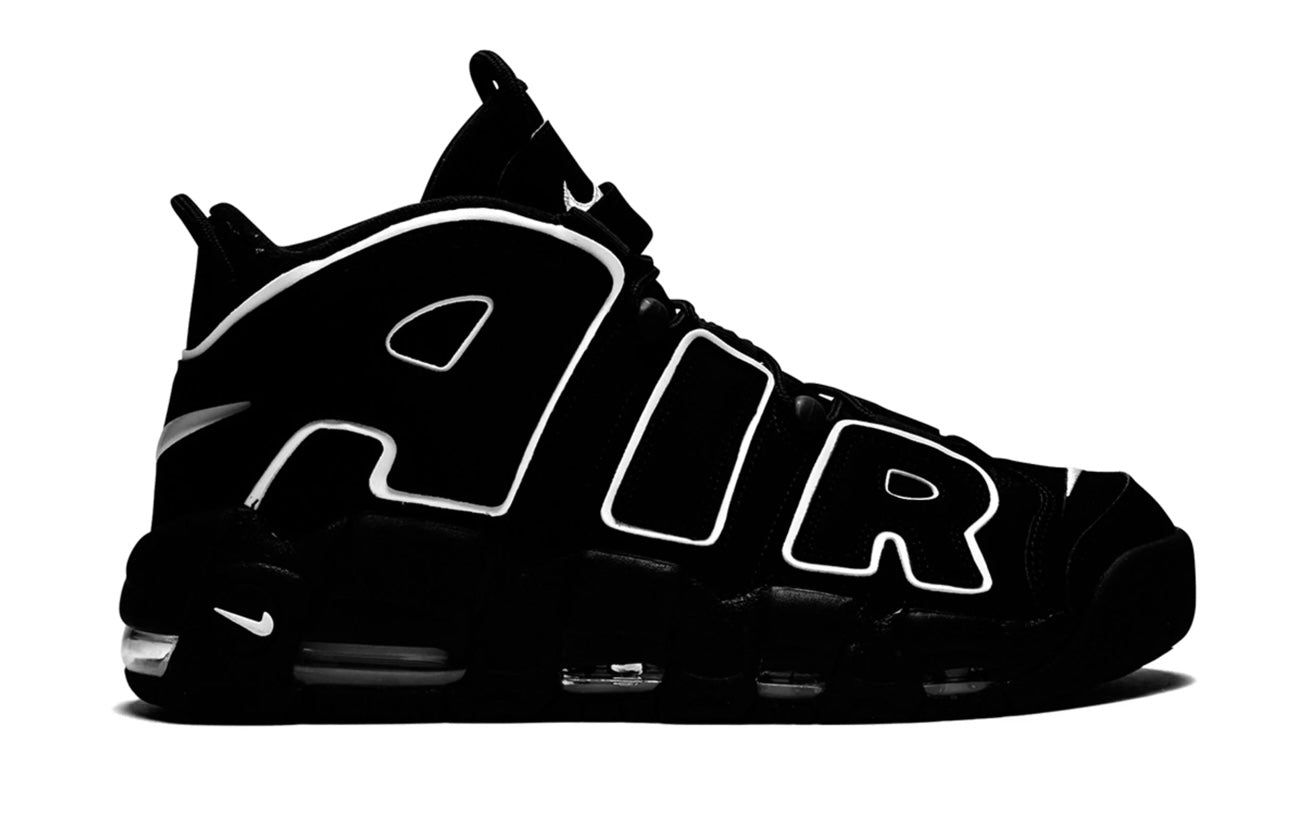 Tenis Nike Air More Uptempo Negro con logo AIR grande y suela Air