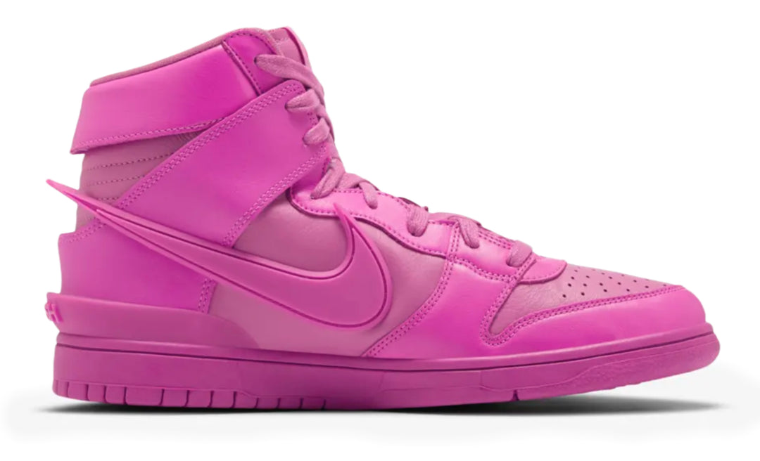 Nike Dunk High Ambush Cosmic Fuchsia con Swoosh extendido colaboración en fucsia México