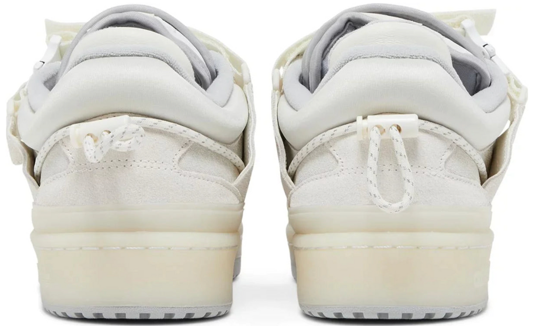 Adidas Forum Buckle Low Bad Bunny Gris – detalle hebilla
