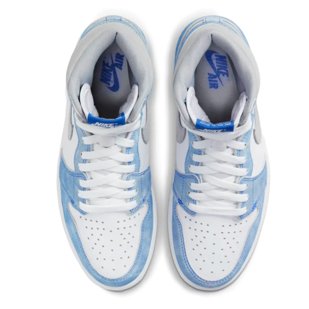 Jordan 1 Hyper Royal high con gamuza azul efecto vintage y piel blanca México