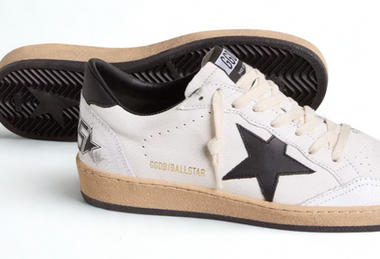 Golden Ball Star Style – Blanco con Estrella Negro
