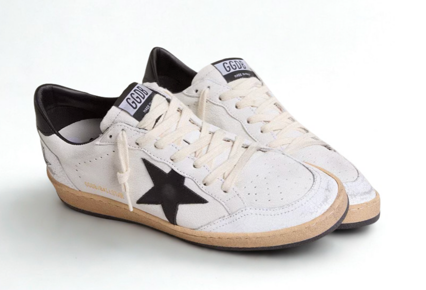 Golden Ball Star Style – Blanco con Estrella Negro