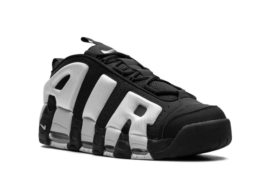 Tenis Nike Air More Uptempo Negro Blanco con logo AIR grande y suela visible