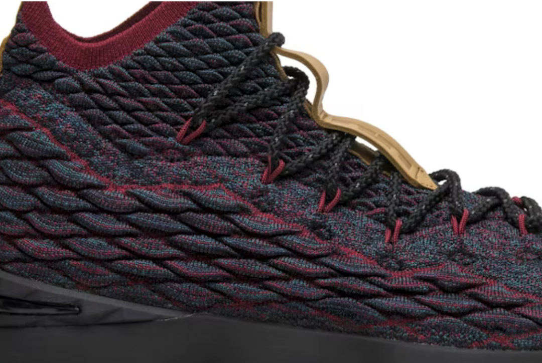 Nike LeBron 15 &