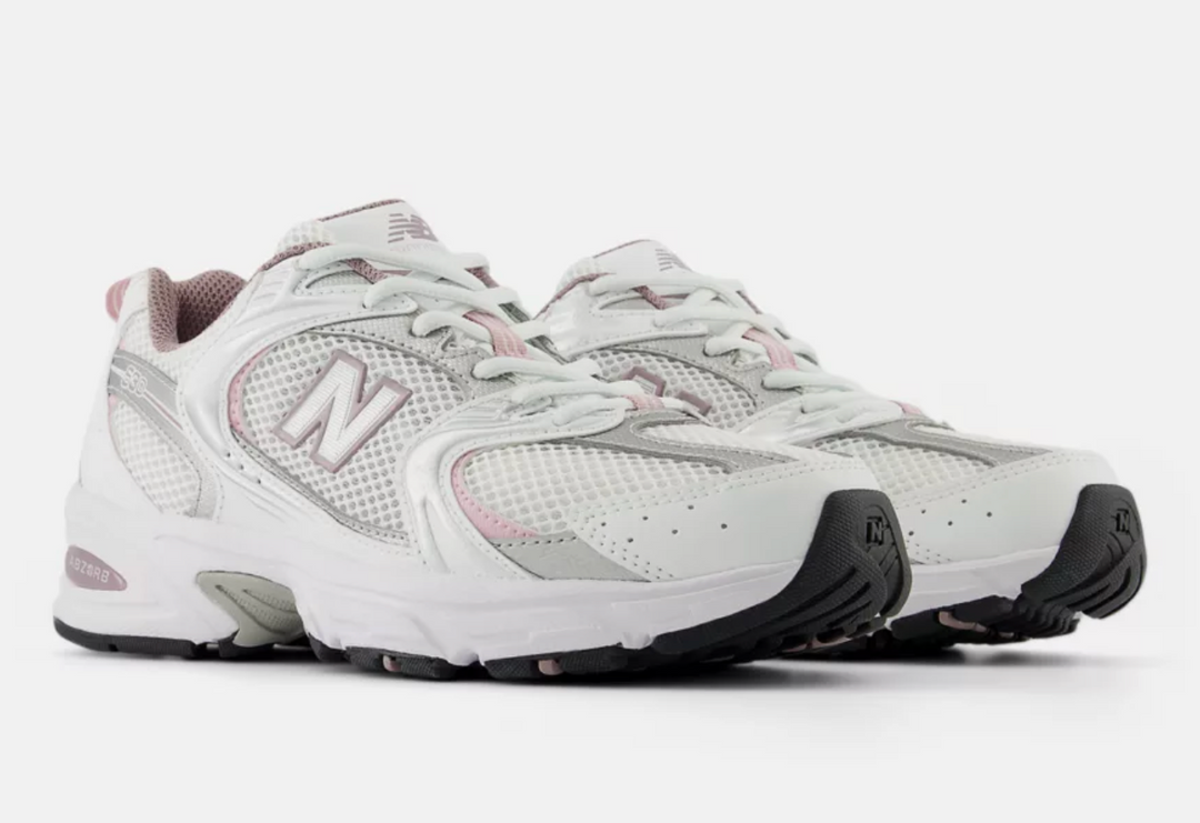 New Balance 530 Blanco Rosa vista frontal