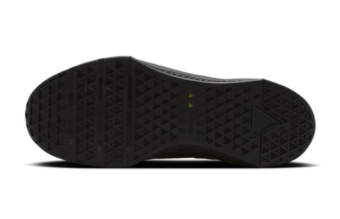 Nike Metcon 10 W Negro | Entrenamiento CrossFit vista lateral