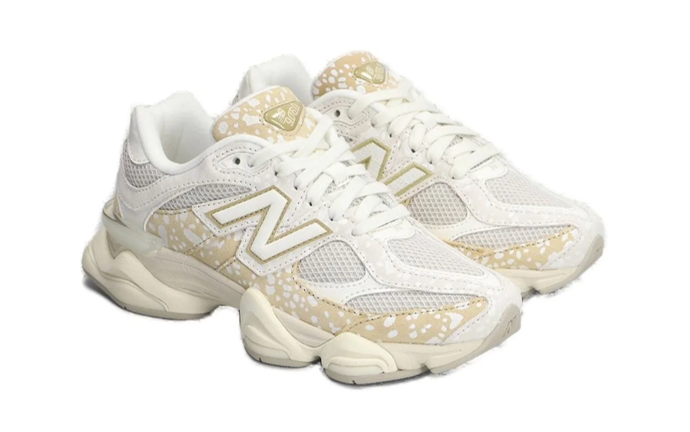 New Balance 9060 puntos beige