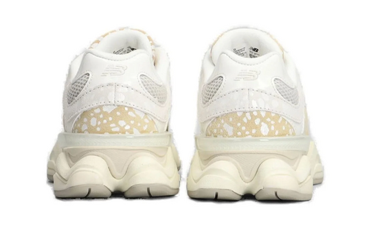 New Balance 9060 puntos beige