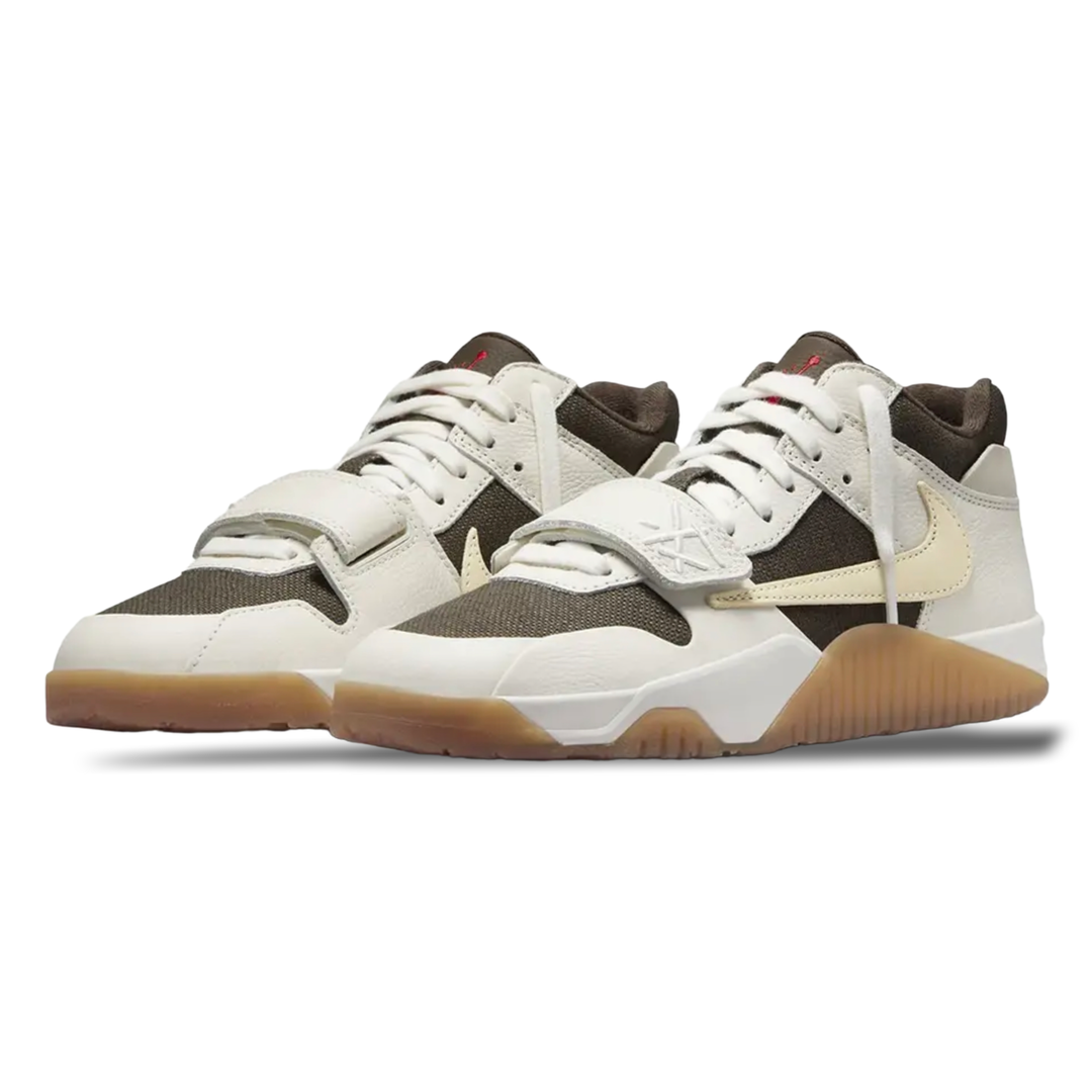 Jordan Jumpman Jack Travis Scott Sail Brown beige con Swoosh invertido y suela marrón México