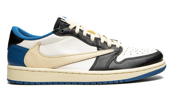 Tenis Nike Air Jordan 1 Low OG Travis Scott Fragment vista lateral