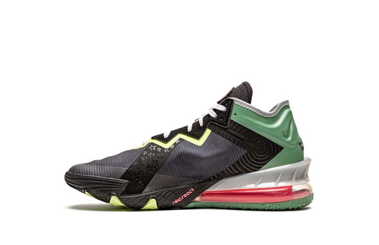Nike LeBron 18 Low Space Jam gris con detalles rojos para básquet México