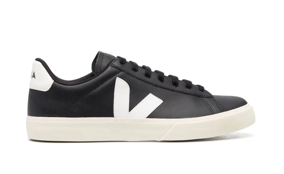 Veja Campo negro blanco unisex – tenis ecológicos de piel negra con logo blanco y suela color hueso