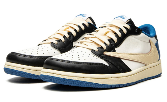 Tenis Nike Air Jordan 1 Low OG Travis Scott Fragment vista lateral
