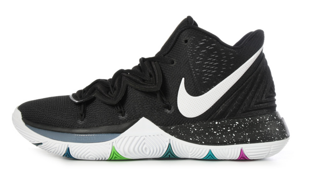 Nike Kyrie 5 Black Magic negros para básquet con tracción multidireccional en duela México