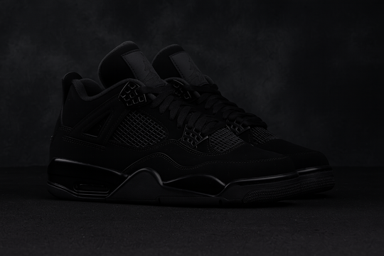Jordan 4 Retro Black Cat negro OG con materiales premium en nubuck México