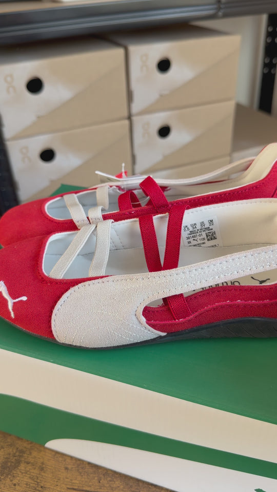Puma Speedcat Rojo Blanco Mujer | Estilo ballet sport moderno