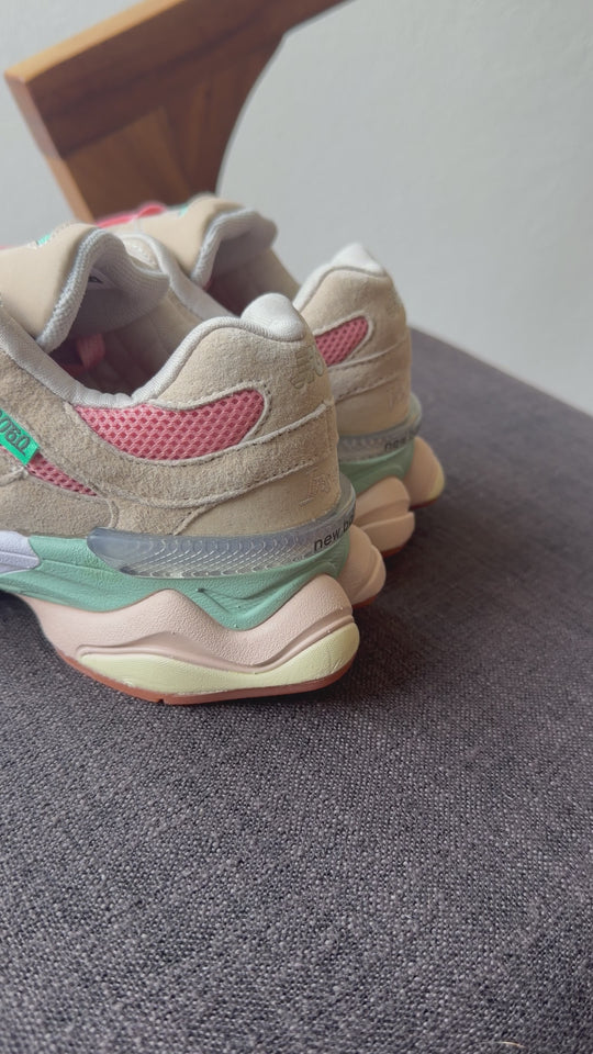 New Balance 9060 Joe Freshgoods Rosa México Mujer